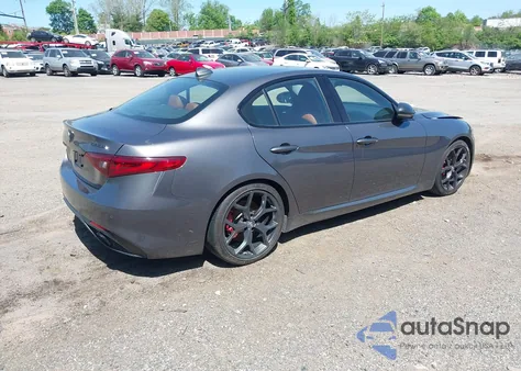 2020 Alfa Romeo Giulia Sport Rwd z USA, uszkodzony, nr VIN ZARFAMAN2L7624277